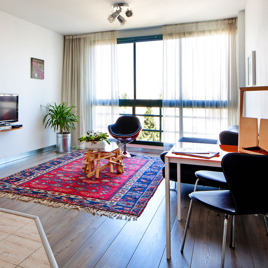 Diaghilev LOFT live art hotel