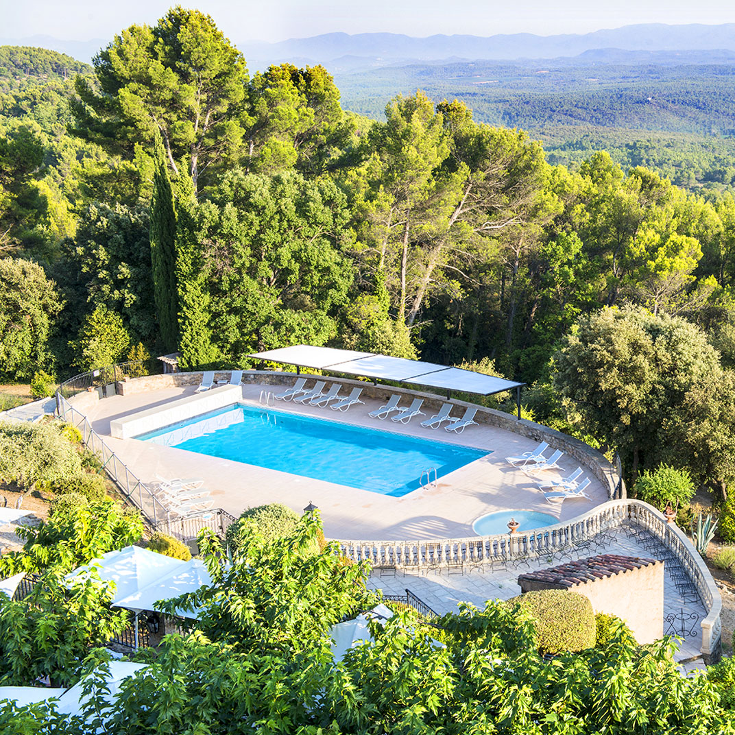 LA BASTIDE DE TOURTOUR HOTEL & SPA