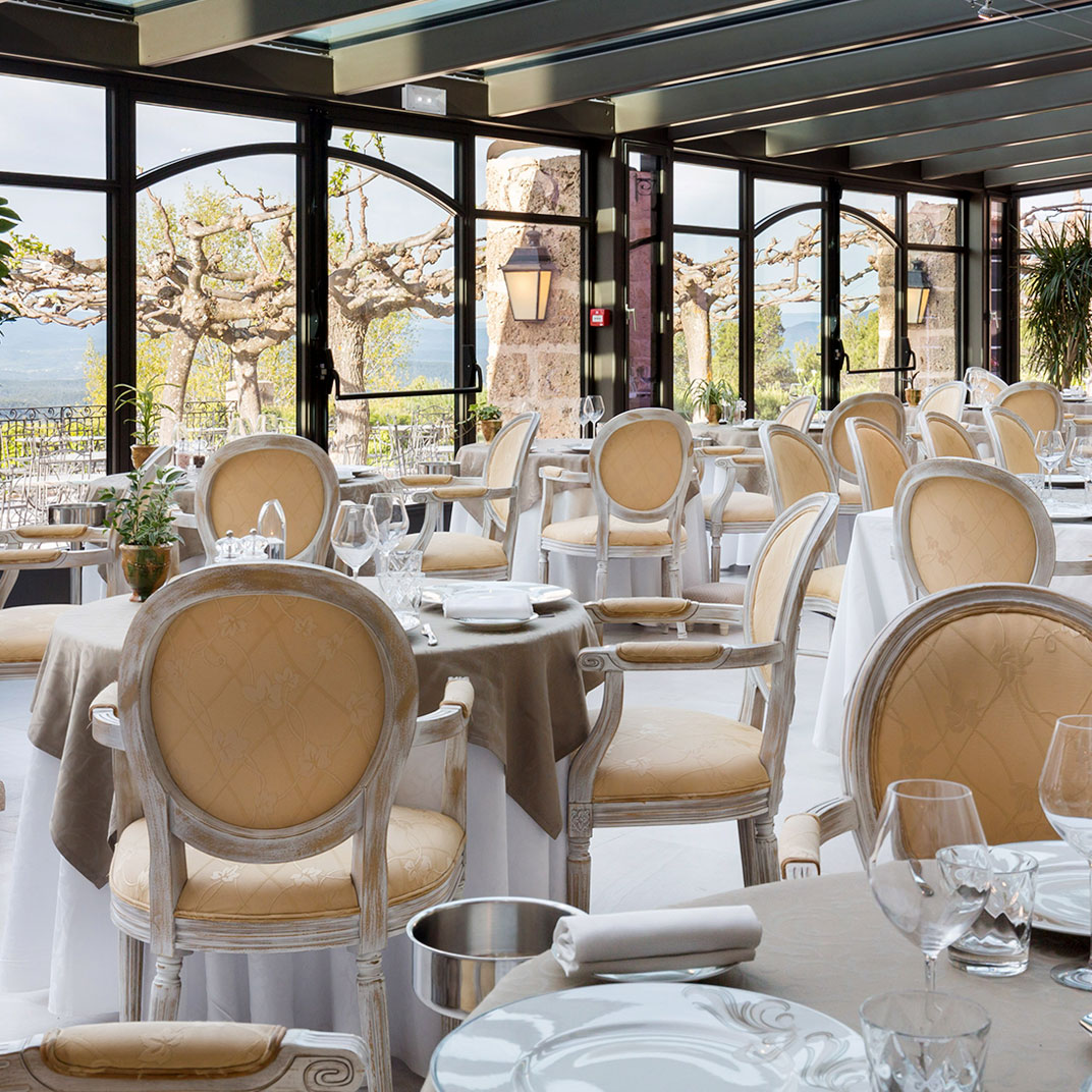 LA BASTIDE DE TOURTOUR HOTEL & SPA