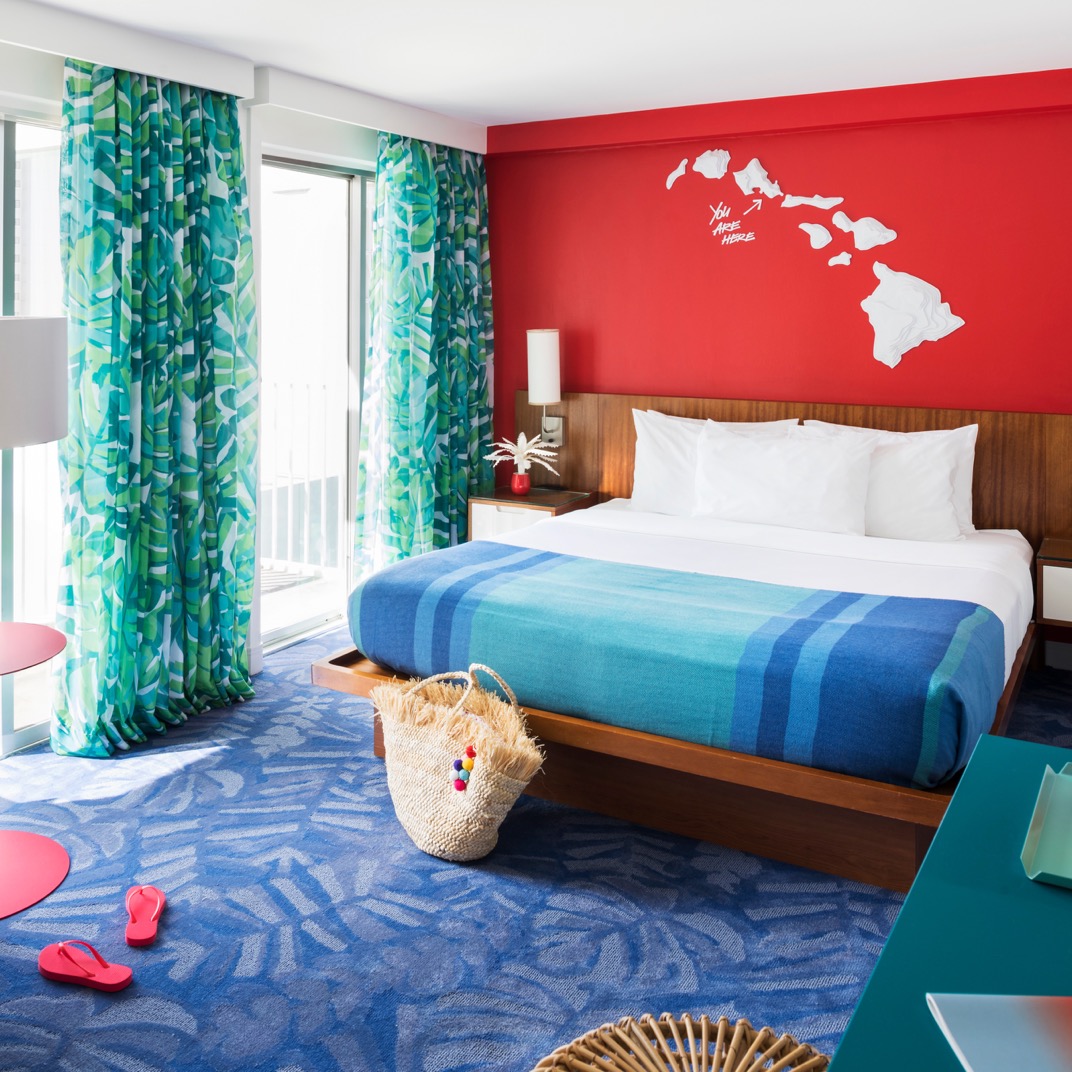 Shoreline Hotel