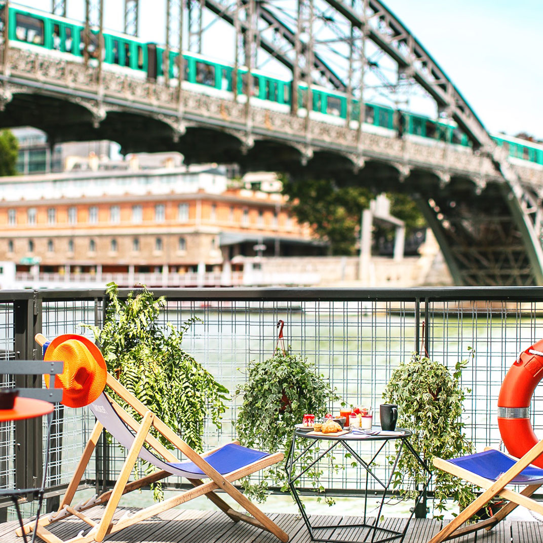 Off Paris Seine