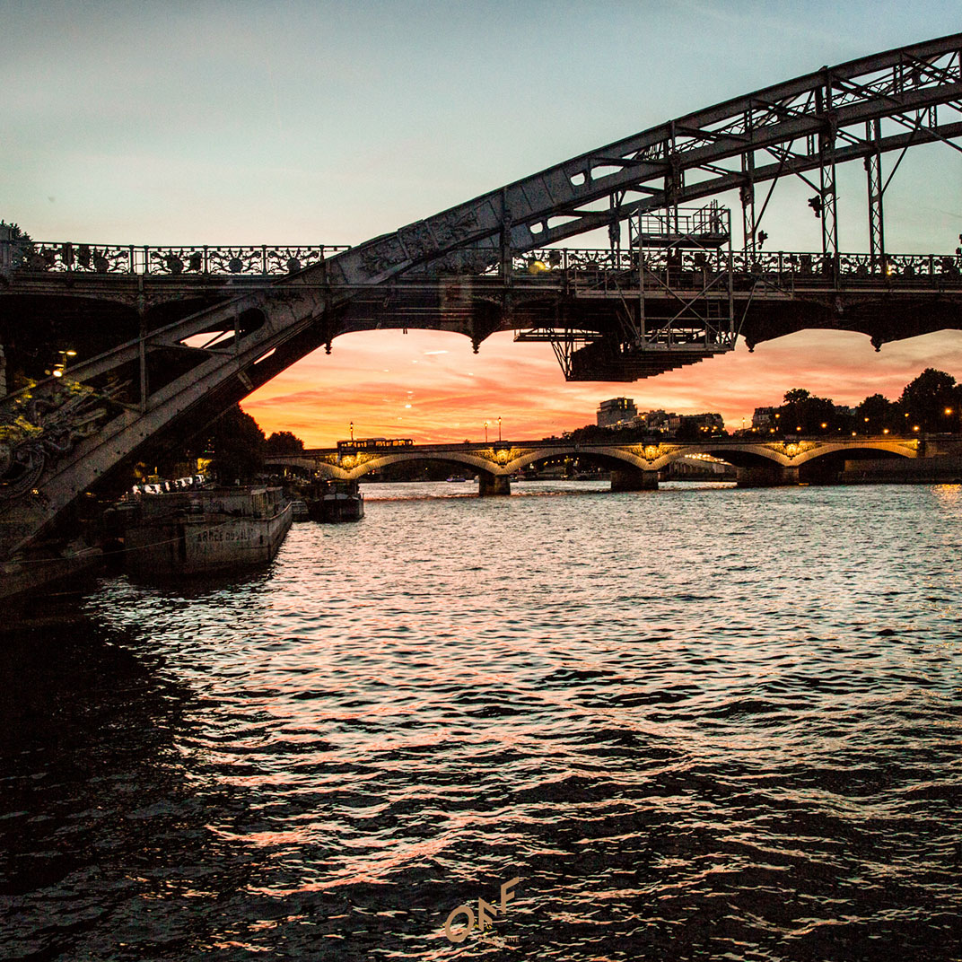 Off Paris Seine