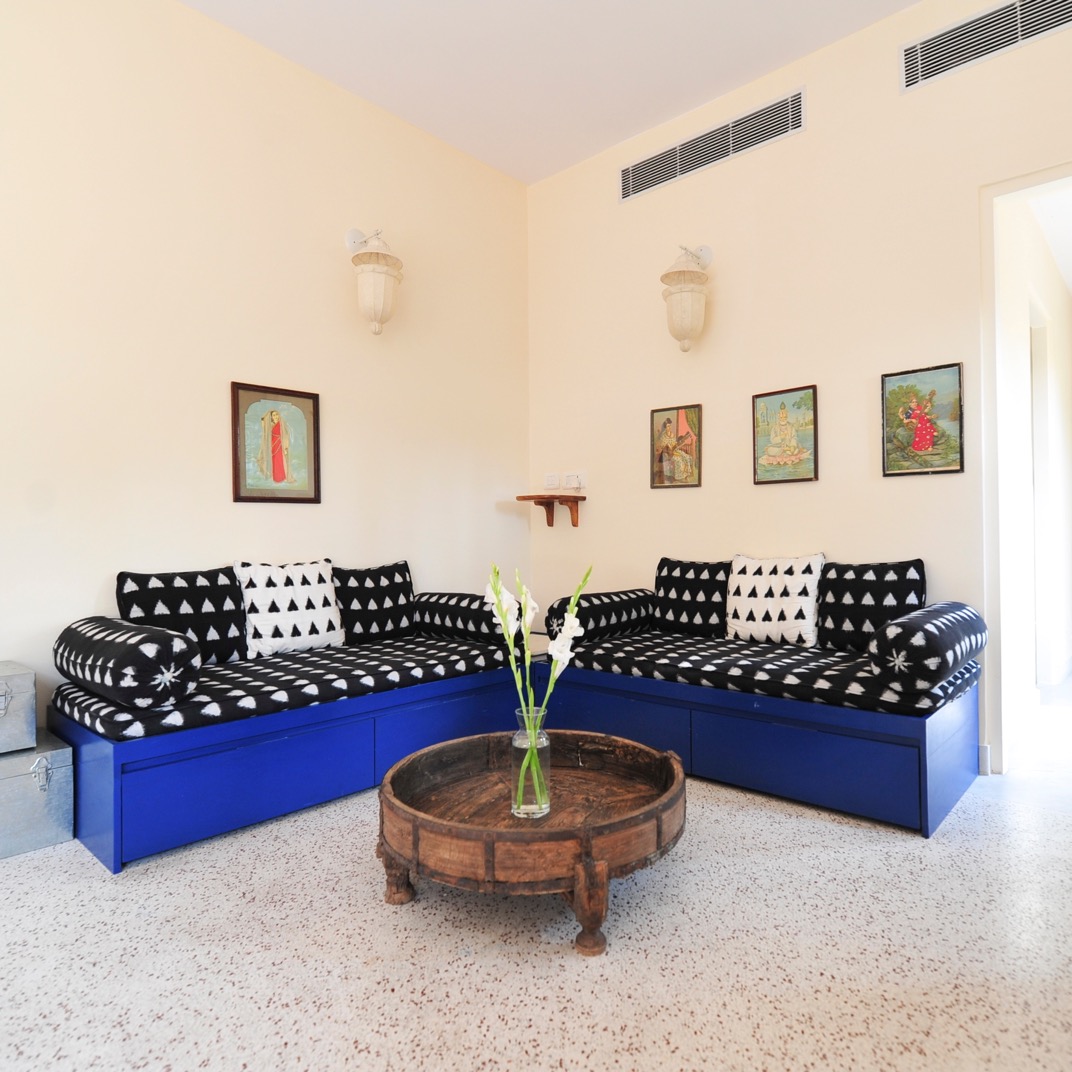 28 Kothi
