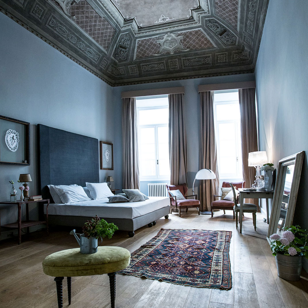 Soprarno Suites