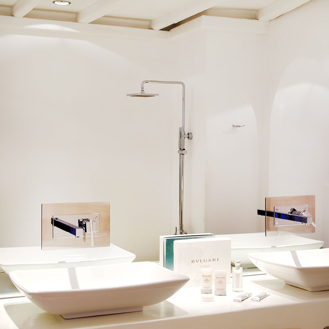 Kirini Suites & Spa