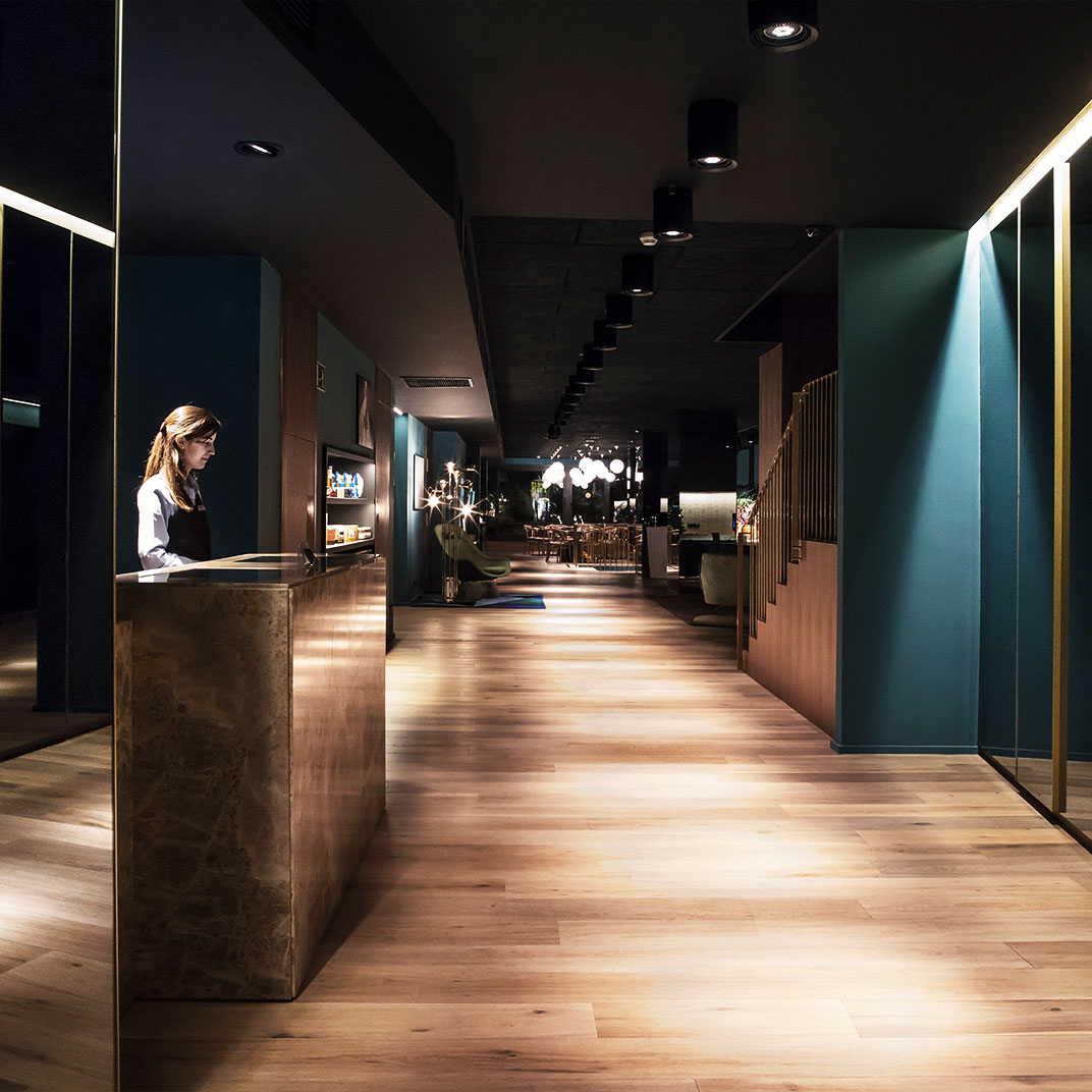 Yurbban Trafalgar Hotel
