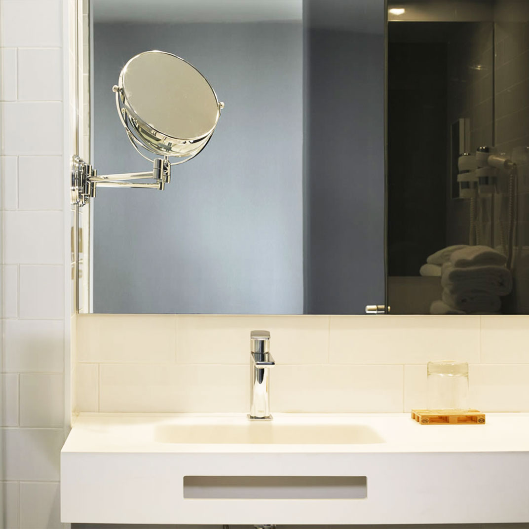 Yurbban Trafalgar Hotel