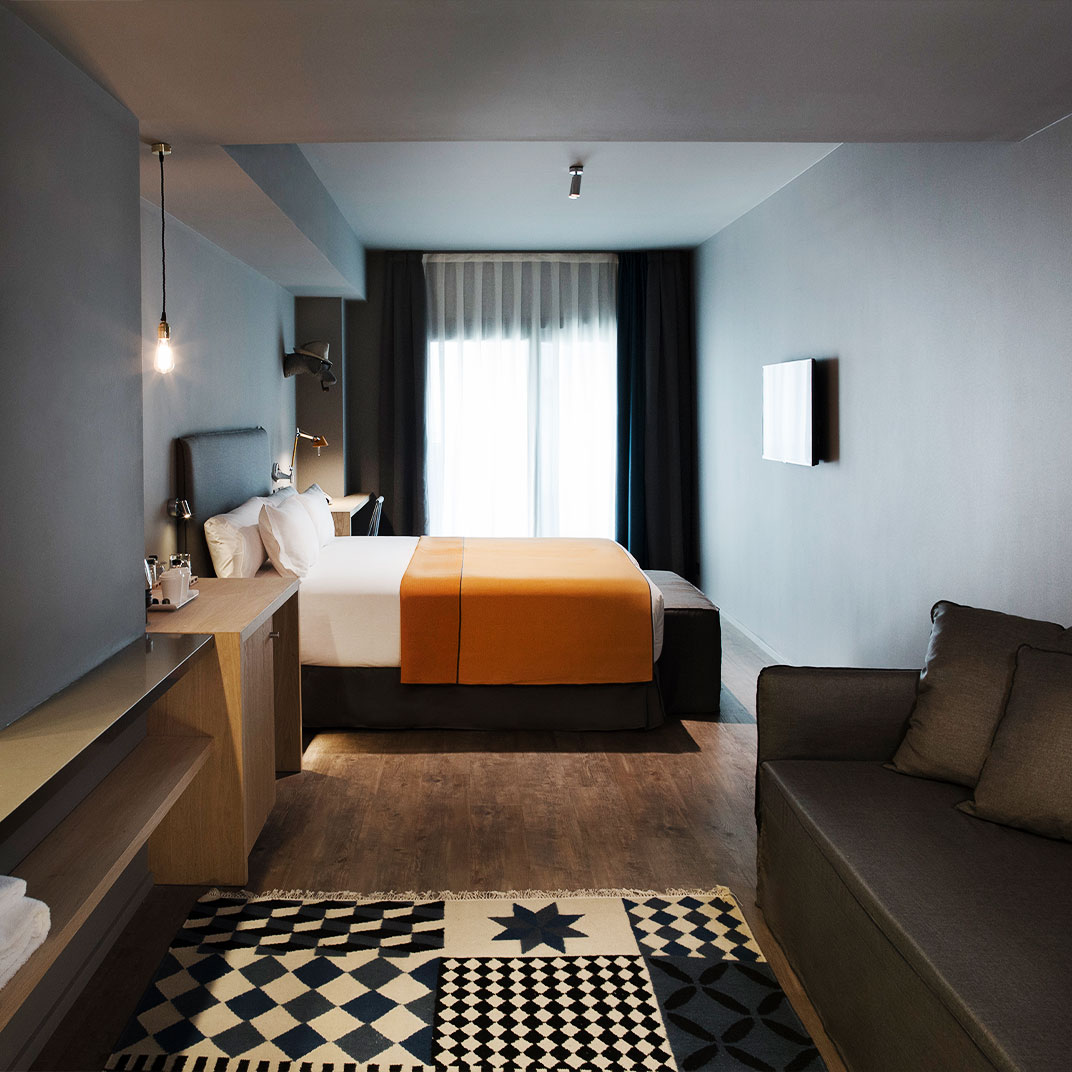 Yurbban Trafalgar Hotel