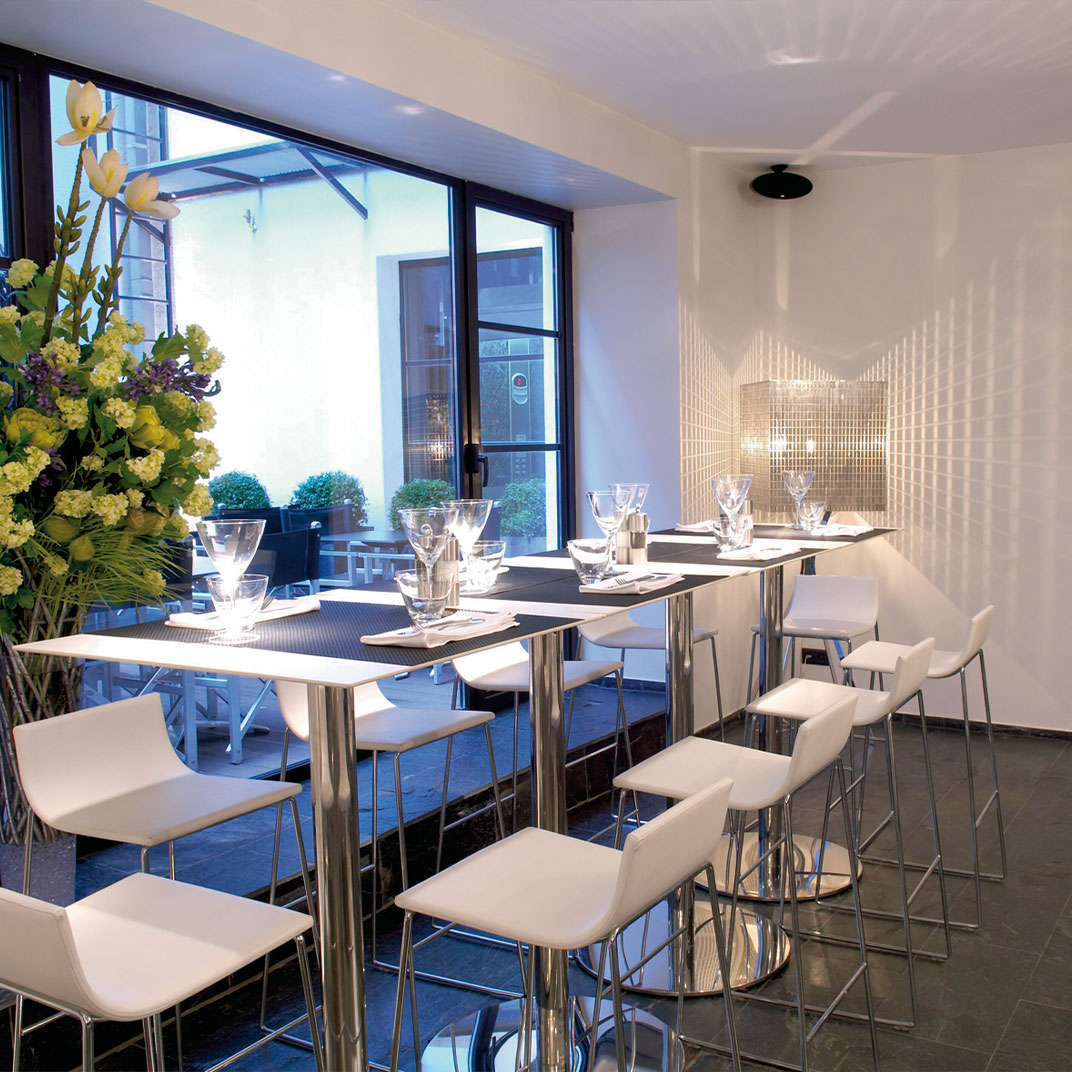be Manos hotel