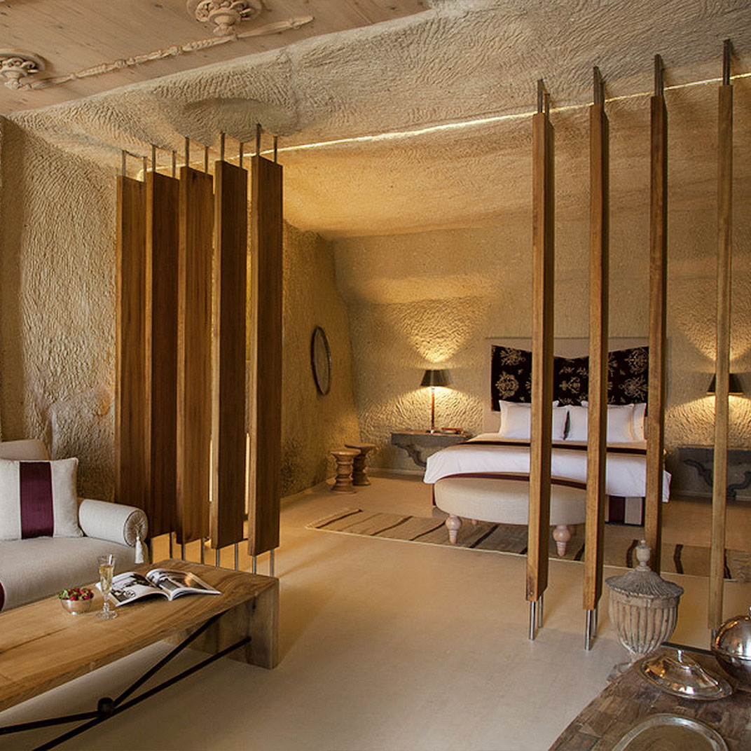 Hezen Cave Hotel